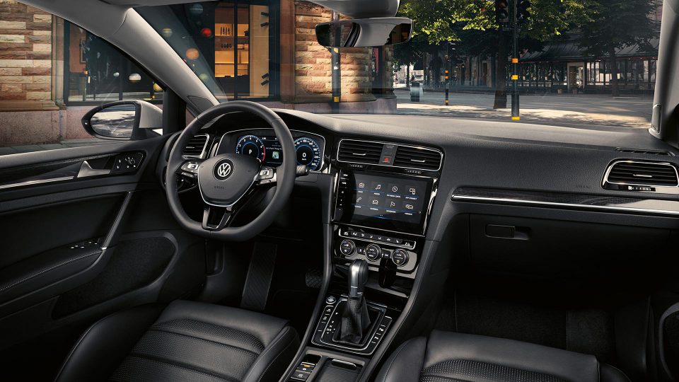 golf interior.jpg